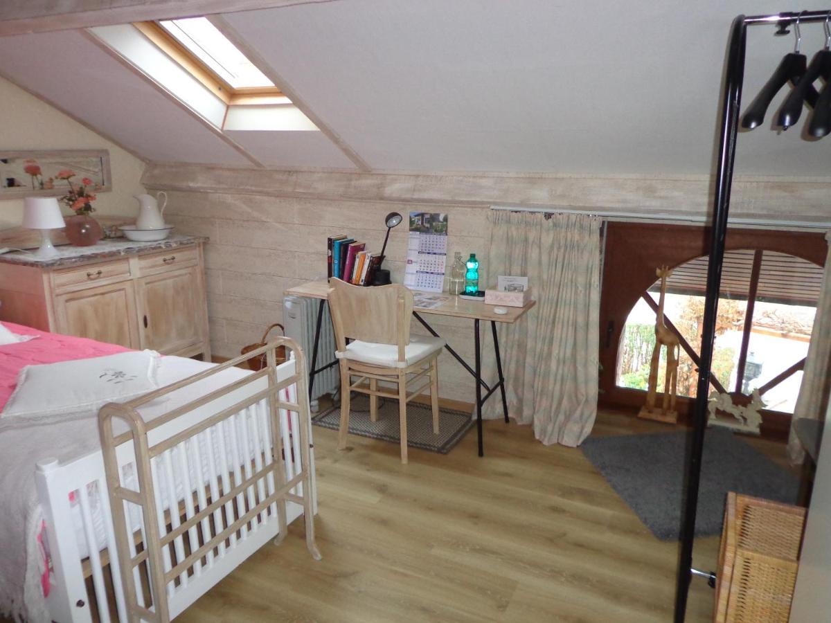 Le Chant Du Merle Bed & Breakfast *